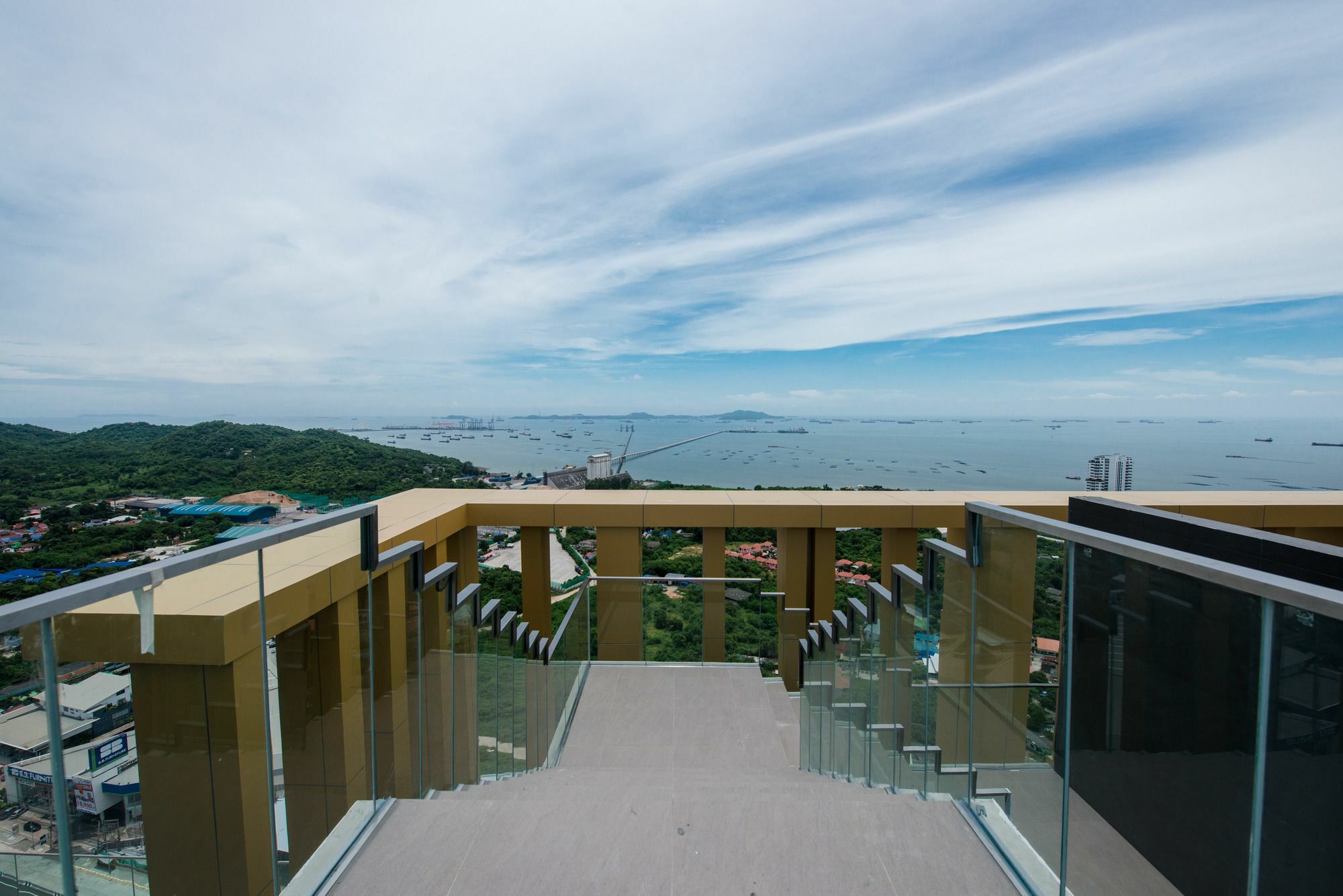 Knightsbridge The Ocean Sriracha By Crown Residence Si Racha Ngoại thất bức ảnh